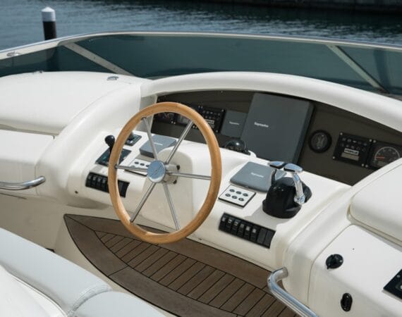 Albatroz Azimut 80 yacht