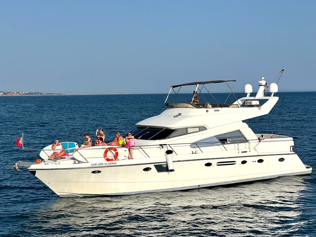 luxury yacht charter vilamoura